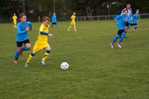 U11 setzt sich in der Spitzengruppe fest