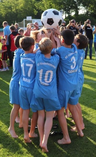 U11 gewinnt Vatertagsturnier in Dasing